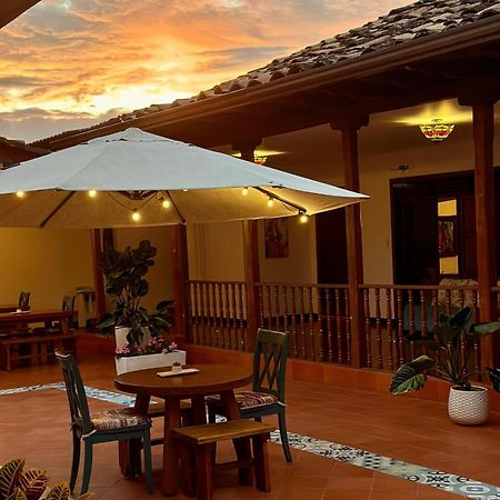 Hotel Colonial Andino - Parque Principal De 皮塔利托 外观 照片